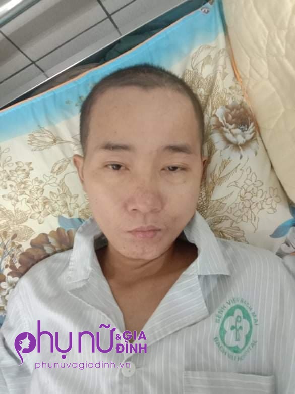Lời khẩn cầu của góa phụ 16 năm nuôi con mắc bệnh hiểm nghèo, không tiền chữa trị - Ảnh 1 Lời khẩn cầu của góa phụ 16 năm nuôi con mắc bệnh hiểm nghèo, không tiền chữa trị - Ảnh 1