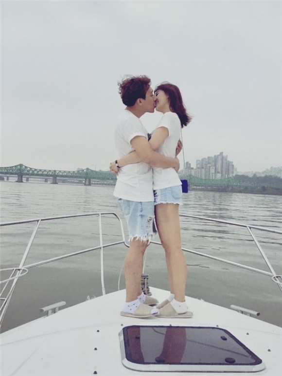 Hari Won bất ngờ lên tiếng về giới tính của Trấn Thành: 'Bây giờ gặp tôi, anh ấy là đàn ông rồi còn gì' - Ảnh 4 Hari Won bất ngờ lên tiếng về giới tính của Trấn Thành: 'Bây giờ gặp tôi, anh ấy là đàn ông rồi còn gì' - Ảnh 4