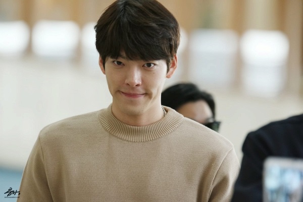 Kim Woo Bin đột ngột bị chấm dứt hợp đồng làm người đại diện, nhiều nghi vấn bệnh tình trở nặng