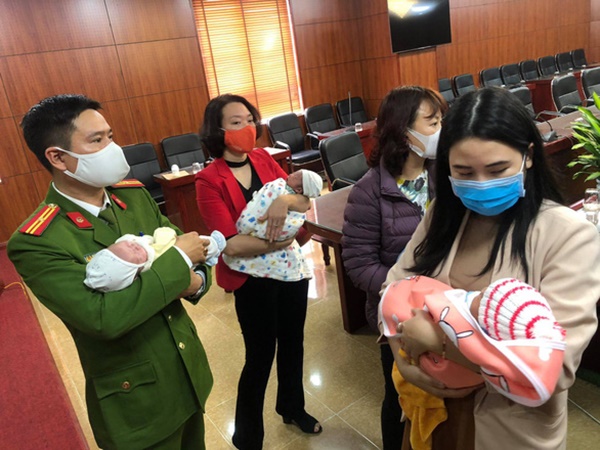 Giải cứu 3 em bé trong đường dây mua bán trẻ sơ sinh sang Trung Quốc - Ảnh 1 duong day mua ban tre so sinh