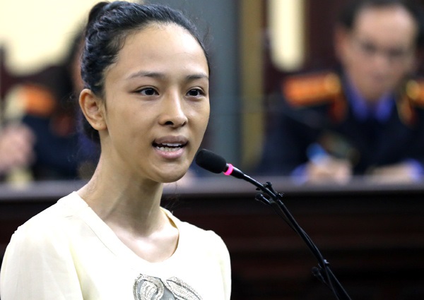 Được tại ngoại nhưng hoa hậu Phương Nga có đáng để tung hô? - Ảnh 2 Được tại ngoại nhưng hoa hậu Phương Nga có đáng để tung hô? - Ảnh 2
