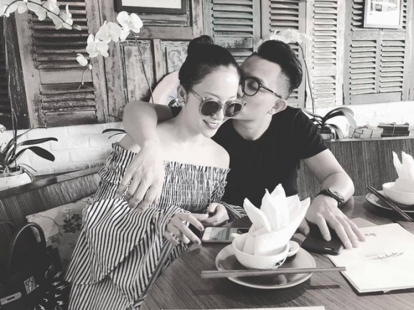 Hình ảnh tình cảm của Linh Nga và bạn trai được cô khoe trên trang cá nhân mới đây