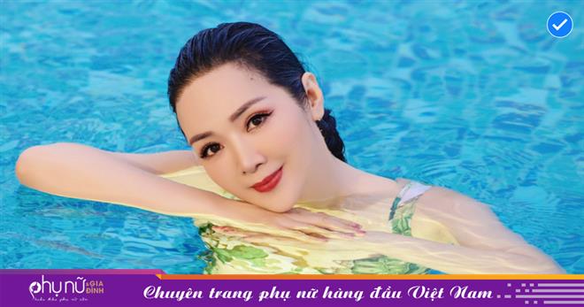 Hoa H U N H Ng Gi Ng My Di N Bikini Khoe D Ng C C Chu N Tu I