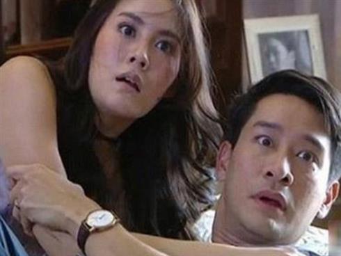 Đêm tân hôn đang ‘bùng cháy’ thì nghe tiếng lạ trong tủ, tôi đến mở ra xem thì đứng hình khi thấy người này nhíu mày nói ‘Cô cậu cái gì thì cũng vừa vừa thôi….’ Đêm tân hôn đang ‘bùng cháy’ thì nghe tiếng lạ trong tủ, tôi đến mở ra xem thì đứng hình khi thấy người này nhíu mày nói ‘Cô cậu cái gì thì cũng vừa vừa thôi….’