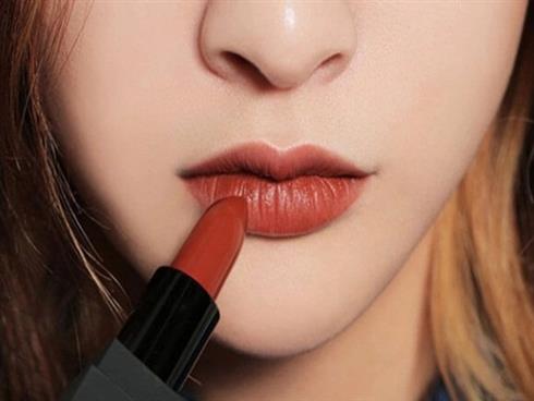 6 sai lầm khi đánh son môi các chị em thường mắc phải