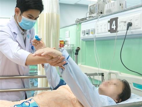 Chạy đua giành giật sự sống cho sản phụ bị dị dạng mạch máu não cực kỳ hiếm gặp