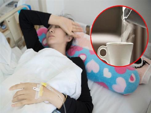 Sai lầm trong việc uống nước khiến cô gái trẻ bị ung thư thực quản giai đoạn cuối, sự sống chỉ còn đếm theo ngày
