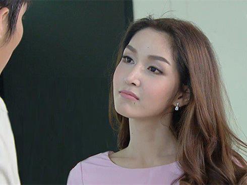Thấy chàng trai quá nhếch nhác nên cô gái cười khẩy, nào ngờ dứt câu lại nhận được cú sốc khiến cô giật mình không ngờ. Thấy chàng trai quá nhếch nhác nên cô gái cười khẩy, nào ngờ dứt câu lại nhận được cú sốc khiến cô giật mình không ngờ.
