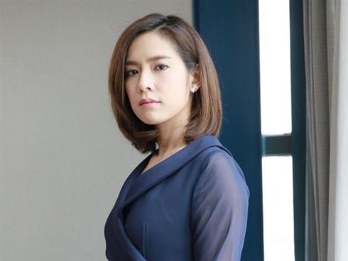 Hàng xóm vẫn luôn tỏ ra thân thiết như chị em, nhưng 1 lần chồng vắng nhà, vợ phát hiện sự giả dối của cô ta nhờ giỏ hoa quả