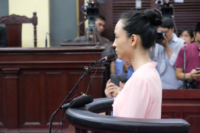 Cao Toàn Mỹ vào viện chăm sóc Phương Nga và đòi lại tiền khi người tình định chia tay - Ảnh 6 Cao Toàn Mỹ vào viện chăm sóc Phương Nga và đòi lại tiền khi người tình định chia tay - Ảnh 6