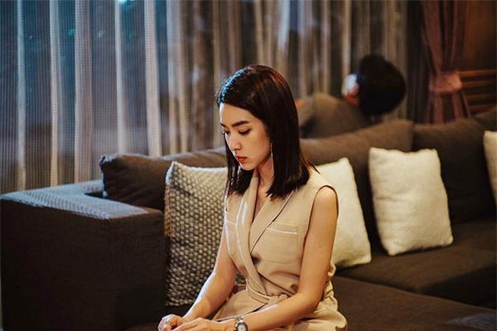 Sắp xếp lại di vật của chồng đã mất, tôi bàng hoàng phát hiện một 'hộp thư' lột trần bí mật đã giấu nhiều năm của chồng - Ảnh 1 Sắp xếp lại di vật của chồng đã mất, tôi bàng hoàng phát hiện một 'hộp thư' lột trần bí mật đã giấu nhiều năm của chồng - Ảnh 1