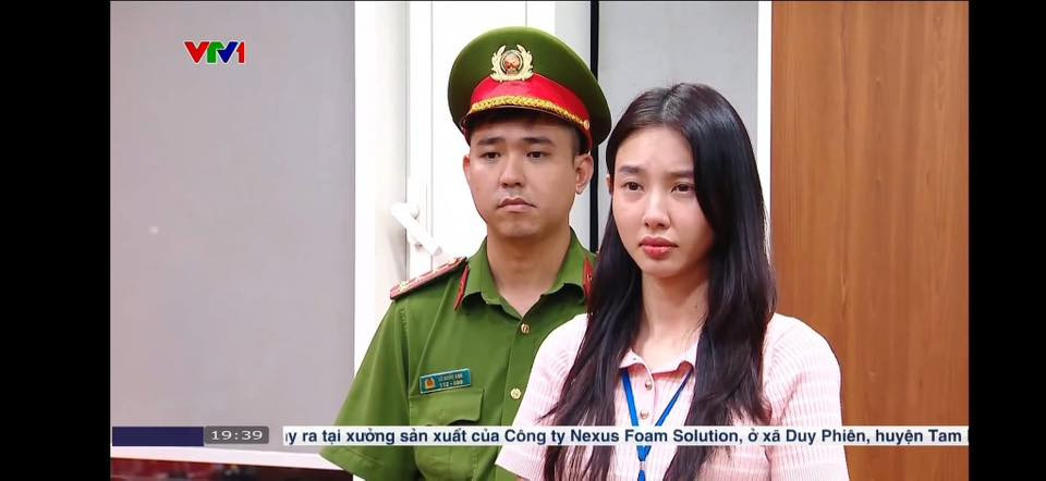 Hé lộ mối quan hệ của Hoa hậu Thuỳ Tiên và Quang Linh Vlogs trước khi bị bắt vì tội danh ''lừa dối khách hàng'' - Ảnh 2 Hé lộ mối quan hệ của Hoa hậu Thuỳ Tiên và Quang Linh Vlogs trước khi bị bắt vì tội danh ''lừa dối khách hàng'' - Ảnh 2