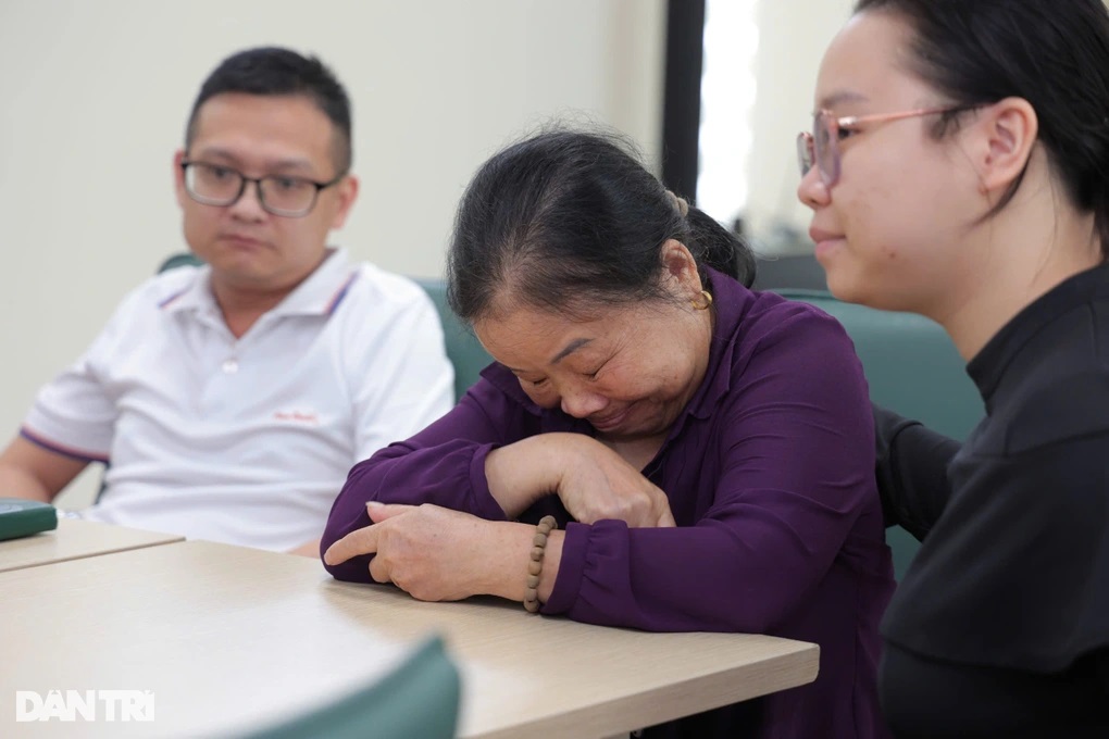 Phép màu xuất hiện, vụ đạo diễn Pháp tìm mẹ Việt Nam sau 31 năm: Xác định 2 người có quan hệ huyết thống Mẹ - Con - Ảnh 5 Phép màu xuất hiện, vụ đạo diễn Pháp tìm mẹ Việt Nam sau 31 năm: Xác định 2 người có quan hệ huyết thống Mẹ - Con - Ảnh 5