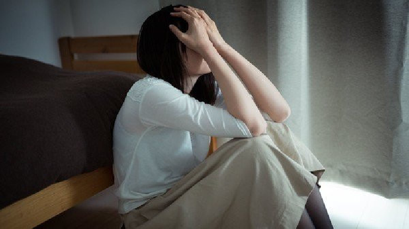 Chồng đi công tác tôi ra ngoài vui vẻ với bạn nhưng lúc thấy con dâu đứng ở cửa khách sạn kèm theo một câu khiến tôi sốc đến mức ngất lịm - Ảnh 2