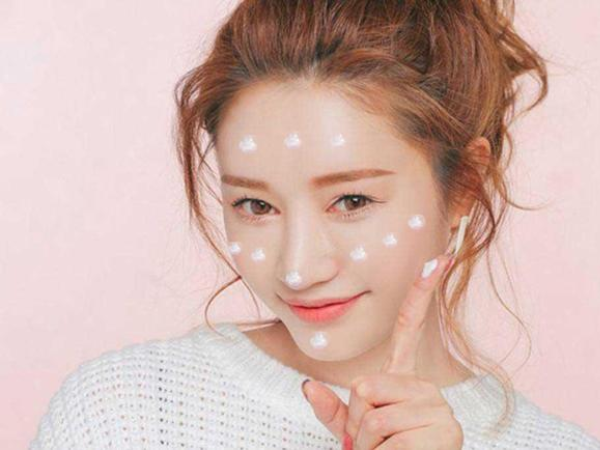 Vội đến mấy cũng cố làm 3 việc này mỗi sáng để giữ da trẻ lâu - Ảnh 2 Vội đến mấy cũng cố làm 3 việc này mỗi sáng để giữ da trẻ lâu - Ảnh 2