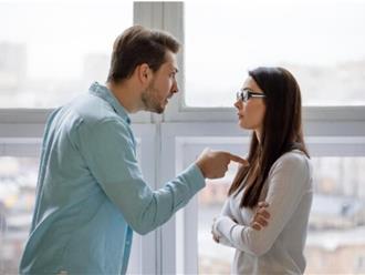 7 dấu hiệu nổi bật cho thấy bạn đang yêu người ái kỷ