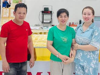 Mang 40 chỉ vàng đi bán, cặp vợ chồng làm một việc khiến chủ tiệm vàng ở Thái Nguyên 'cúi đầu cảm tạ'