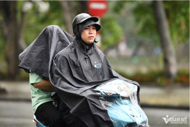 Dự báo thời tiết hôm nay (18/6/2025): Trung Bộ tiếp tục nắng nóng, Nam Bộ mưa rào - Ảnh 1 Dự báo thời tiết hôm nay (18/6/2025): Trung Bộ tiếp tục nắng nóng, Nam Bộ mưa rào - Ảnh 1