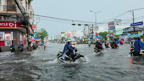 Dự báo thời tiết hôm nay (23/6/2025): Nhiều nơi ở Bắc Bộ vẫn mưa to, Trung Bộ nắng nóng - Ảnh 1 Dự báo thời tiết hôm nay (23/6/2025): Nhiều nơi ở Bắc Bộ vẫn mưa to, Trung Bộ nắng nóng - Ảnh 1