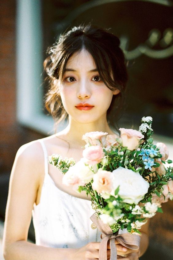 Đúng 20h hôm nay, ngày 27/6/2025, Thần Tài trao tài lộc, 3 con giáp 'thuận nước xuôi dòng', làm gì cũng lợi, chả mấy mà giàu to - Ảnh 1